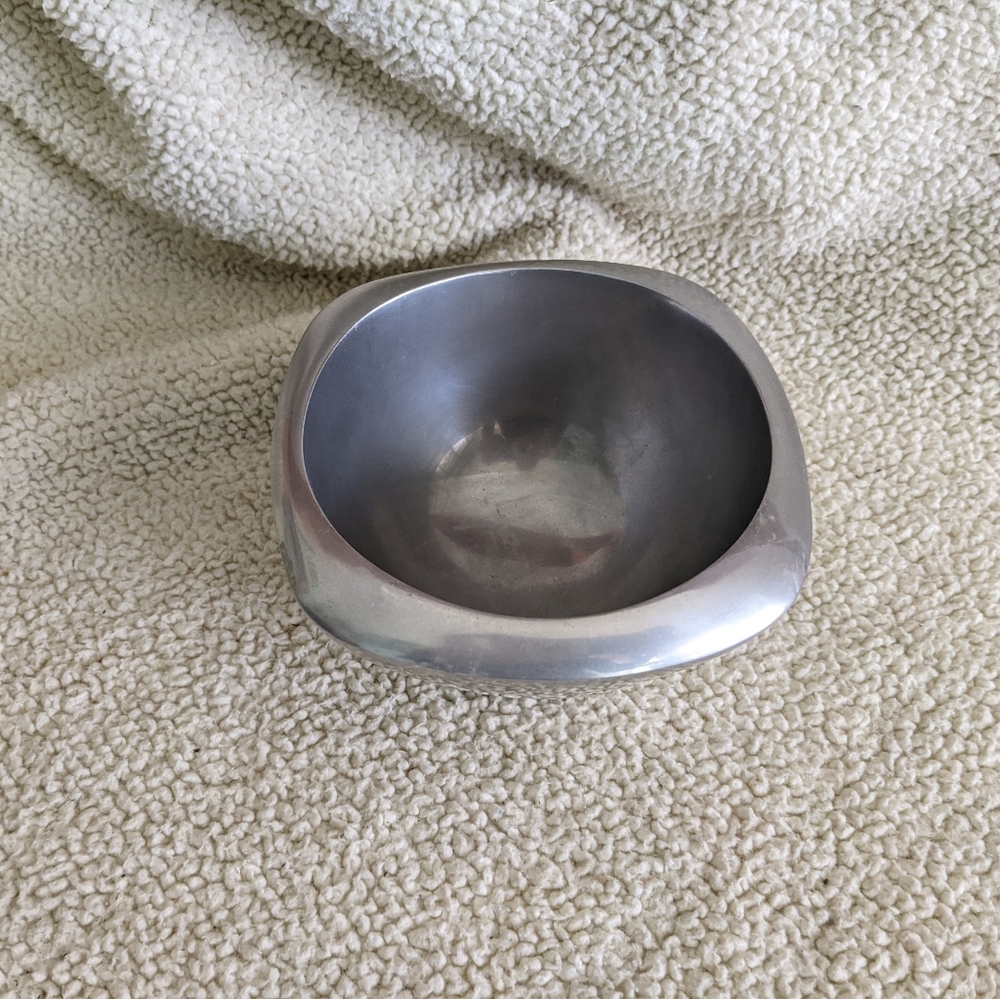 Nambe chili bowl